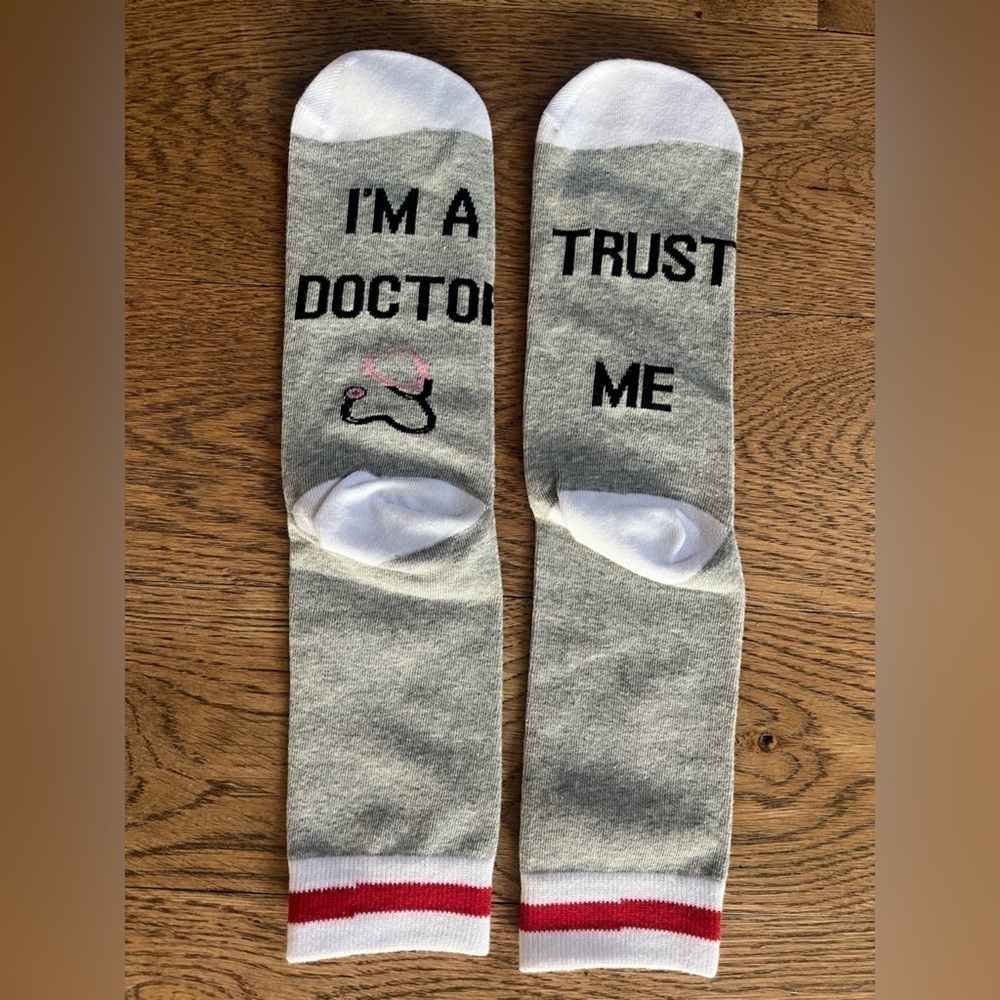 Funny Medical Men’s Crew Socks 2 Pair Doctor Novelty Gift - Picture 3 of 3